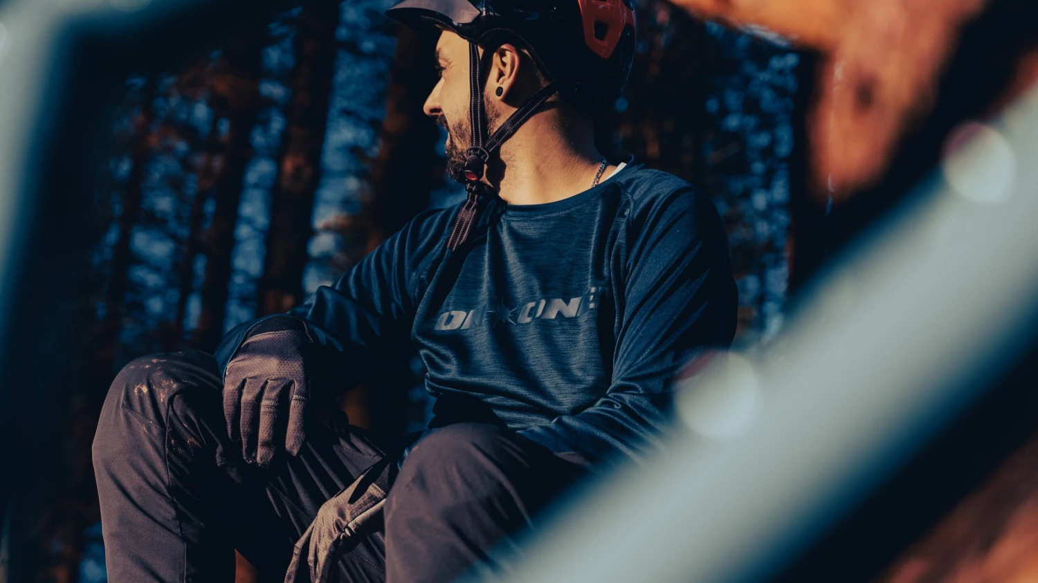 On-One Raglan Long Sleeve Trail Jersey Men’s Navy 6 On-One Raglan Long Sleeve Trail Jersey Men’s Navy - Image 6