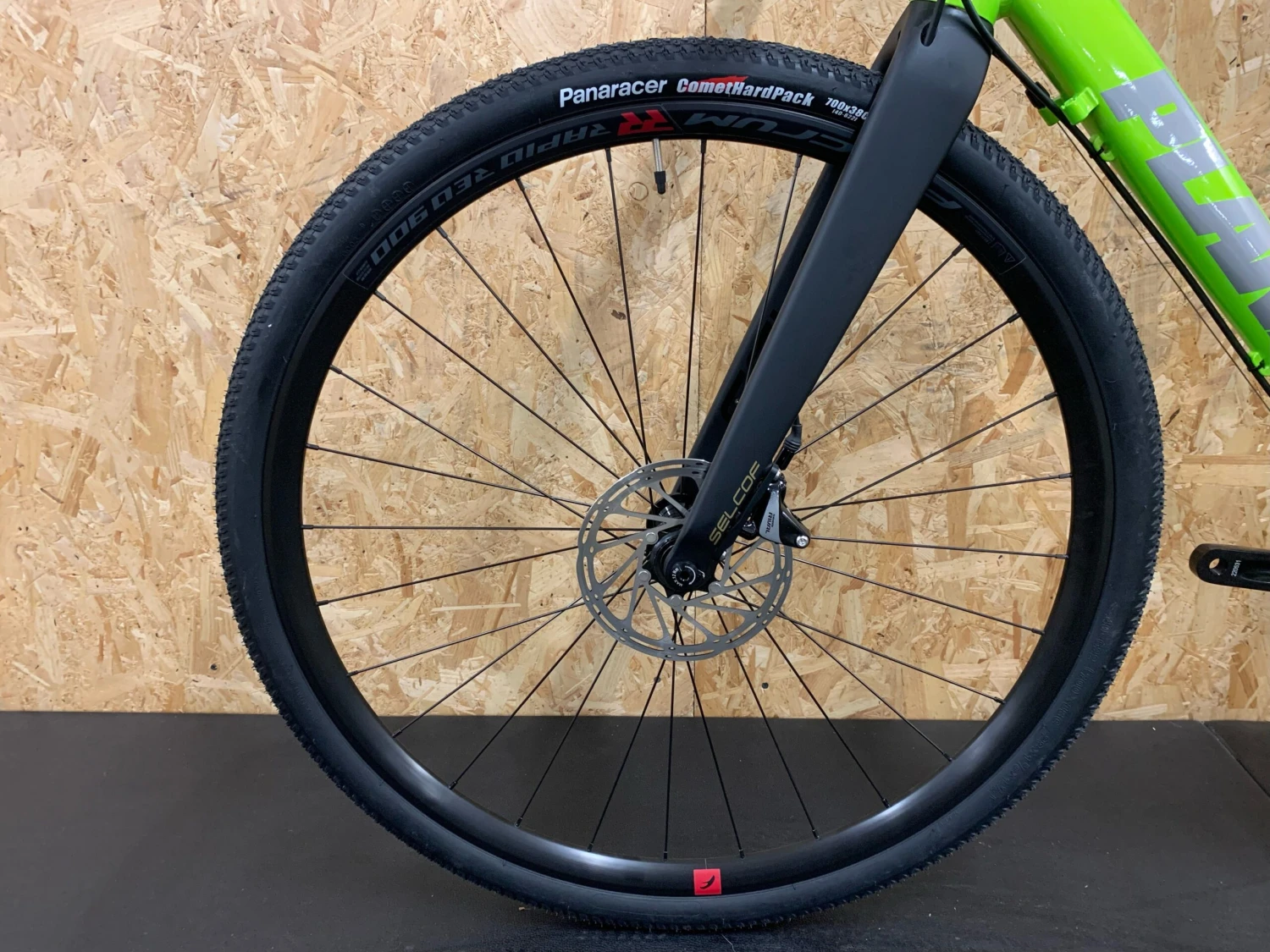 Planet X London Road Gravel Edition SRAM Rival 1 Bike - Large - Zesty Lime 5 Planet X London Road Gravel Edition SRAM Rival 1 Bike - Large - Zesty Lime - Image 5